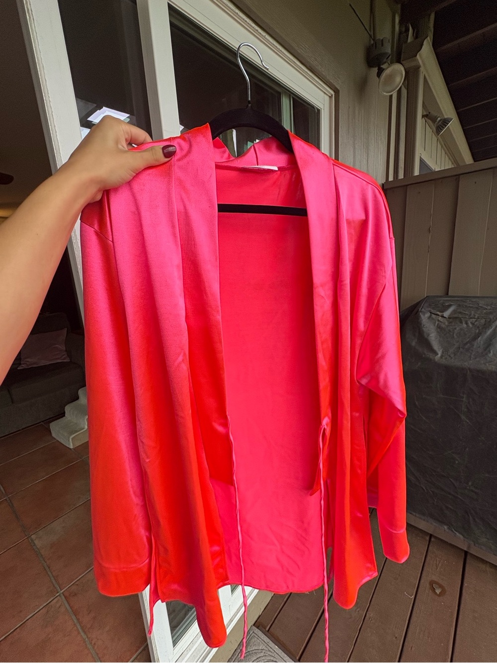 Laina Rauma Pink Satin Robe - Club Bed